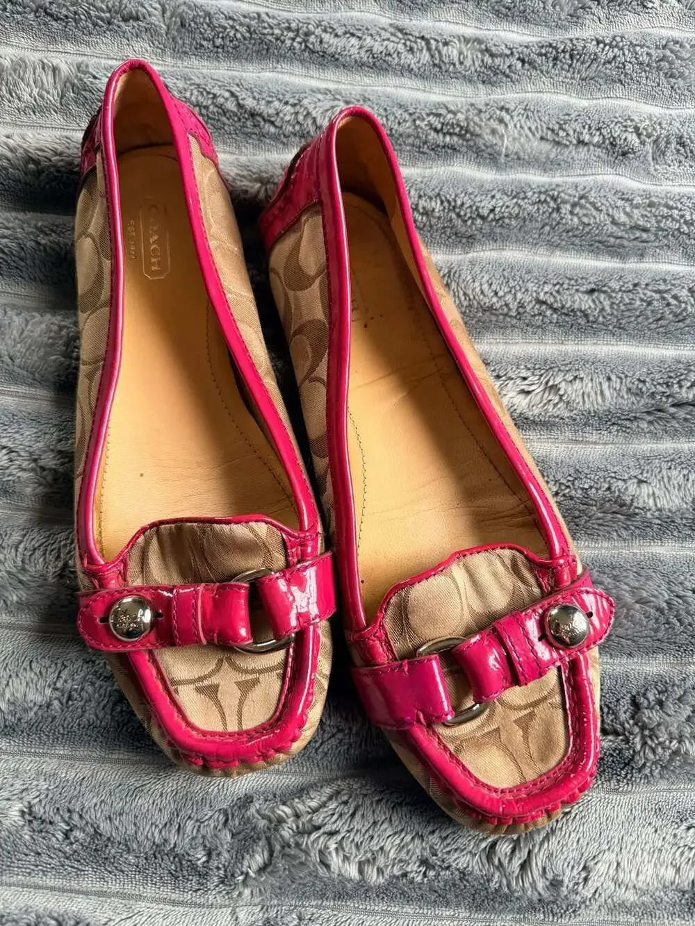 Coach Hellen Pink Patent Leather Trim Signature Canvas Flats Size 9B